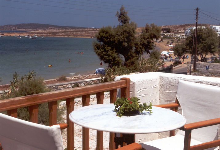 Guest house Roussos