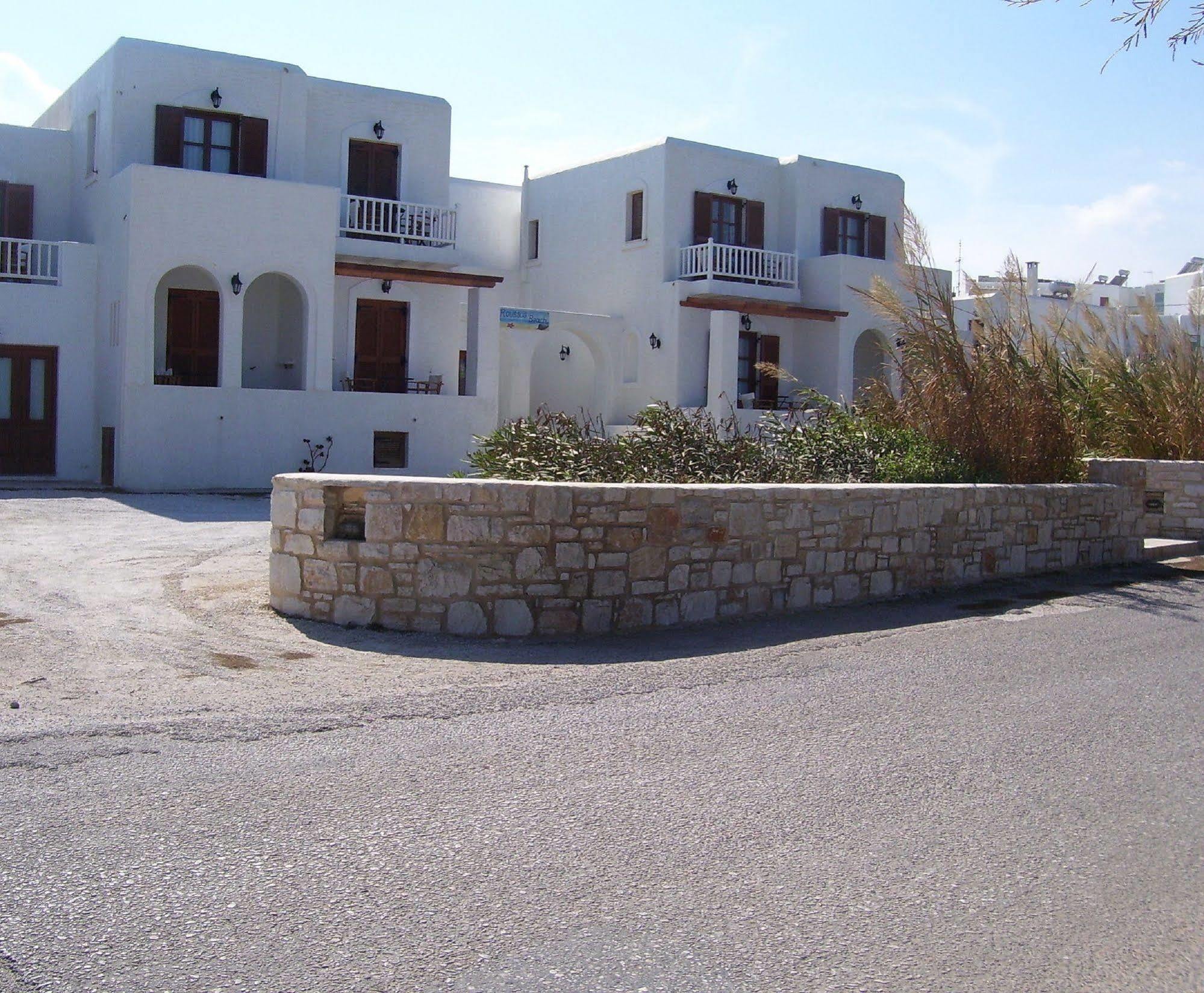 Roussos 2*