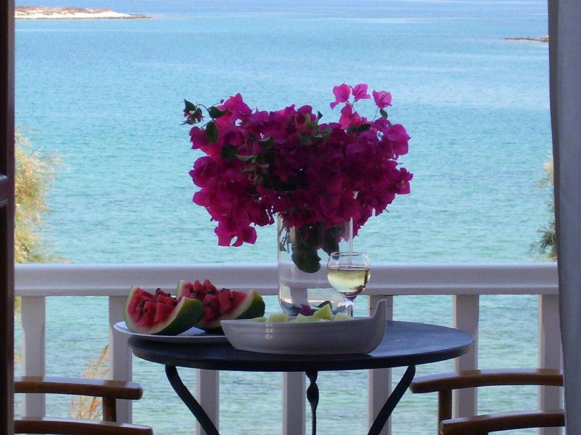 Guest house Roussos